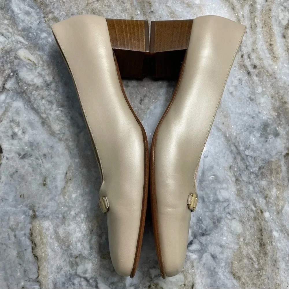 Salvatore Ferragamo Boutique Creamy Gold Pumps Size 8.5 B